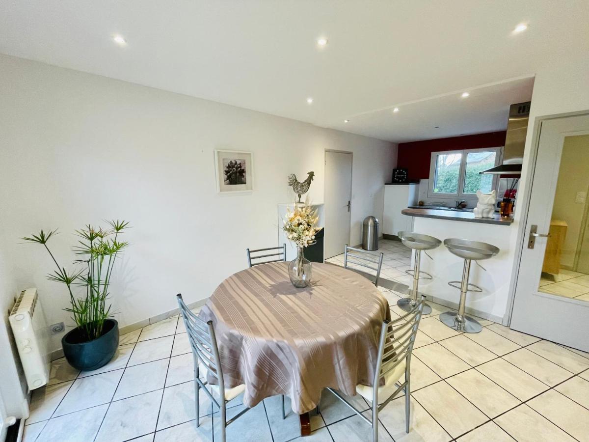 Maison T2 De 70 M2 Avec Jardin Et Veranda Rignac  エクステリア 写真