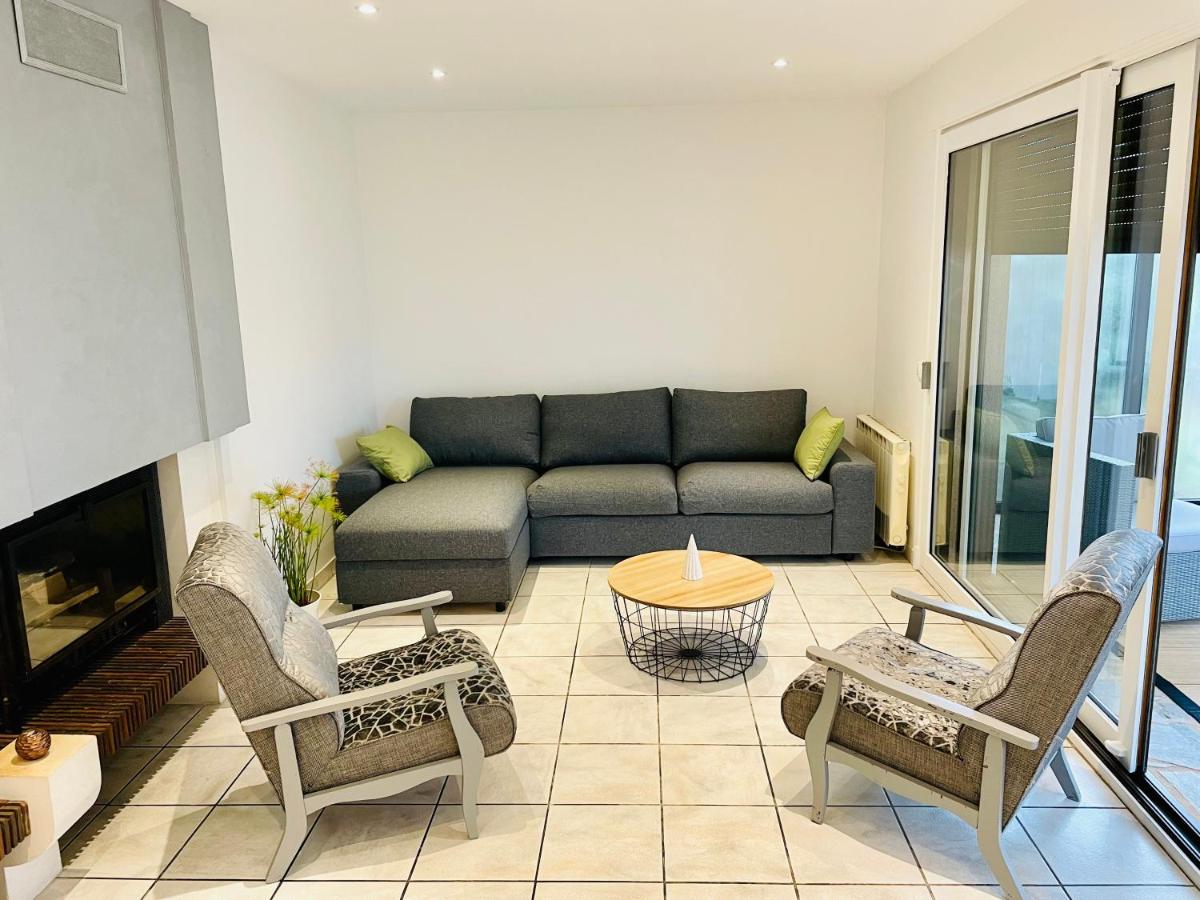 Maison T2 De 70 M2 Avec Jardin Et Veranda Rignac  エクステリア 写真